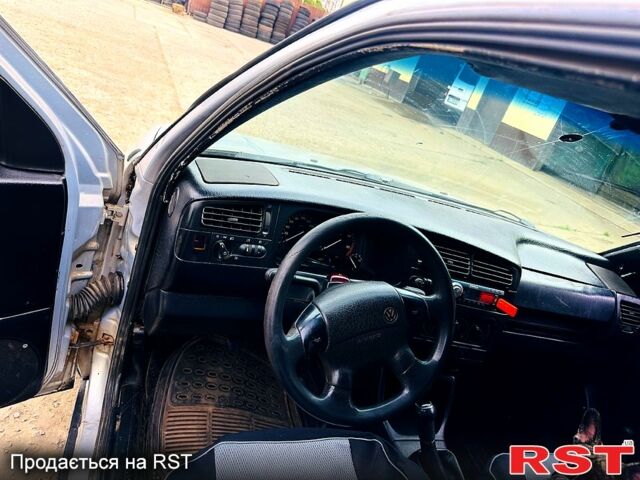 Сірий Фольксваген Гольф, об'ємом двигуна 1.9 л та пробігом 0 тис. км за 2000 $, фото 5 на Automoto.ua