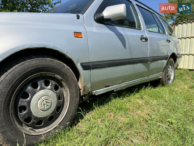 Фольксваген Гольф 1995 в Хмельницком на Automoto.ua Серый Фольксваген Гольф, объемом двигателя 1.98 л и пробегом 250 тыс. км за 2000 $, фото 3 на Automoto.ua