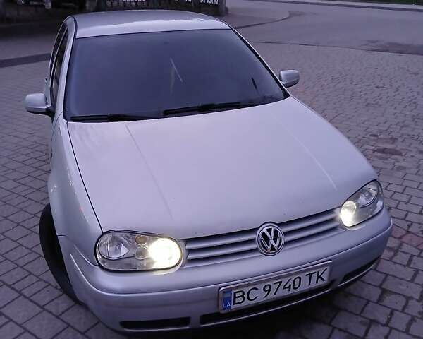 Серый Фольксваген Гольф, объемом двигателя 1.6 л и пробегом 280 тыс. км за 1500 $, фото 5 на Automoto.ua