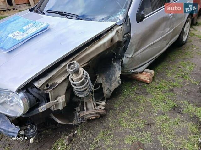 Серый Фольксваген Гольф, объемом двигателя 1.6 л и пробегом 280 тыс. км за 1500 $, фото 1 на Automoto.ua