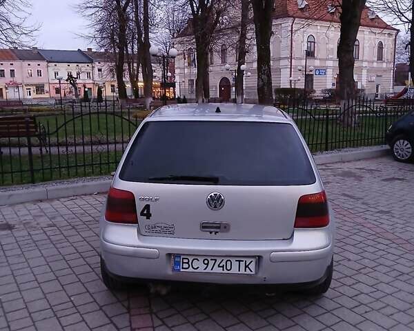 Серый Фольксваген Гольф, объемом двигателя 1.6 л и пробегом 280 тыс. км за 1500 $, фото 4 на Automoto.ua