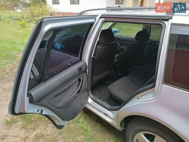 Серый Фольксваген Гольф, объемом двигателя 1.6 л и пробегом 260 тыс. км за 4353 $, фото 3 на Automoto.ua