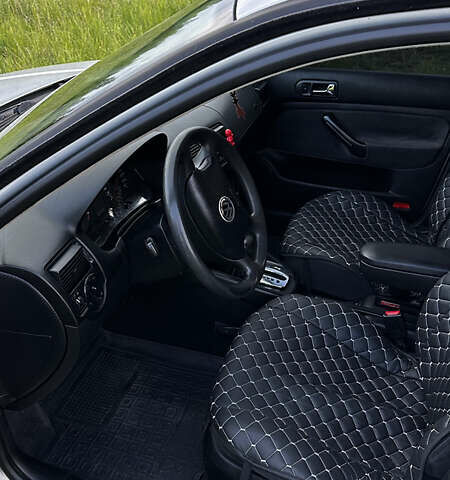 Серый Фольксваген Гольф, объемом двигателя 1.6 л и пробегом 261 тыс. км за 4100 $, фото 26 на Automoto.ua