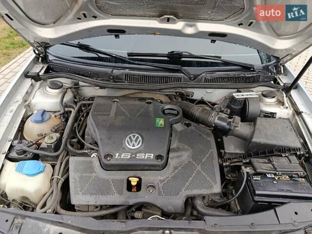 Серый Фольксваген Гольф, объемом двигателя 1.6 л и пробегом 280 тыс. км за 2999 $, фото 11 на Automoto.ua