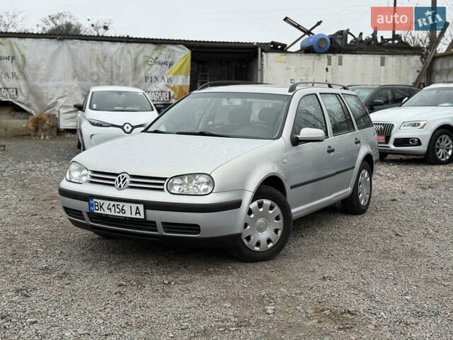 Серый Фольксваген Гольф, объемом двигателя 1.6 л и пробегом 236 тыс. км за 3750 $, фото 1 на Automoto.ua