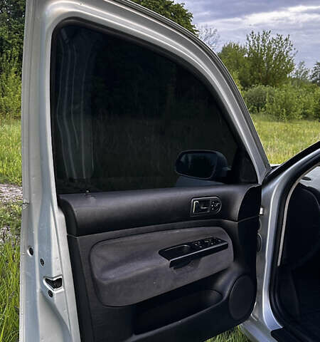 Серый Фольксваген Гольф, объемом двигателя 1.6 л и пробегом 261 тыс. км за 4100 $, фото 25 на Automoto.ua