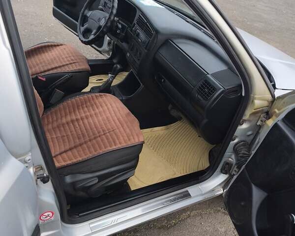 Серый Фольксваген Гольф, объемом двигателя 1.9 л и пробегом 211 тыс. км за 2500 $, фото 1 на Automoto.ua