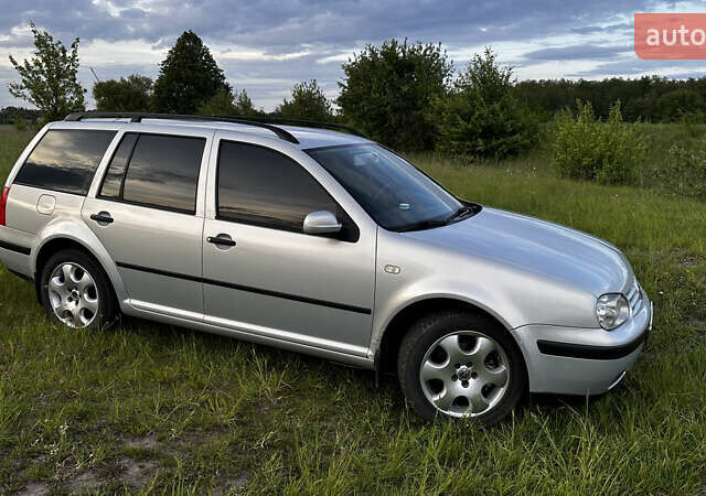 Серый Фольксваген Гольф, объемом двигателя 1.6 л и пробегом 261 тыс. км за 4100 $, фото 8 на Automoto.ua