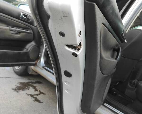 Серый Фольксваген Гольф, объемом двигателя 1.9 л и пробегом 503 тыс. км за 3750 $, фото 13 на Automoto.ua