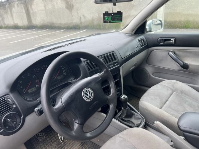 Серый Фольксваген Гольф, объемом двигателя 1.4 л и пробегом 300 тыс. км за 2399 $, фото 6 на Automoto.ua