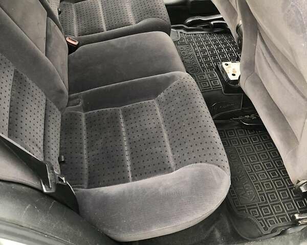 Сірий Фольксваген Гольф, об'ємом двигуна 1.6 л та пробігом 283 тис. км за 4900 $, фото 3 на Automoto.ua