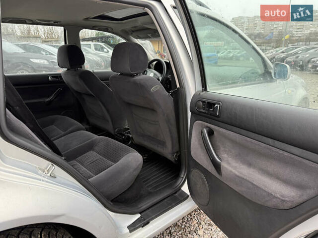 Серый Фольксваген Гольф, объемом двигателя 1.6 л и пробегом 236 тыс. км за 3750 $, фото 24 на Automoto.ua