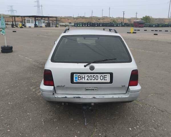 Серый Фольксваген Гольф, объемом двигателя 1.9 л и пробегом 211 тыс. км за 2500 $, фото 10 на Automoto.ua