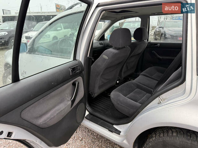 Серый Фольксваген Гольф, объемом двигателя 1.6 л и пробегом 236 тыс. км за 3750 $, фото 34 на Automoto.ua