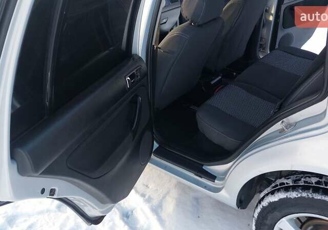 Сірий Фольксваген Гольф, об'ємом двигуна 1.9 л та пробігом 300 тис. км за 3995 $, фото 32 на Automoto.ua