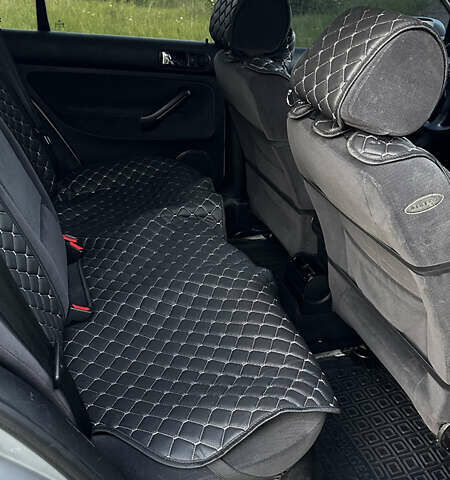 Серый Фольксваген Гольф, объемом двигателя 1.6 л и пробегом 261 тыс. км за 4100 $, фото 17 на Automoto.ua