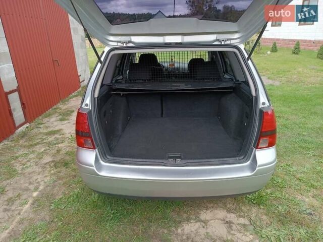 Серый Фольксваген Гольф, объемом двигателя 1.6 л и пробегом 260 тыс. км за 4353 $, фото 5 на Automoto.ua