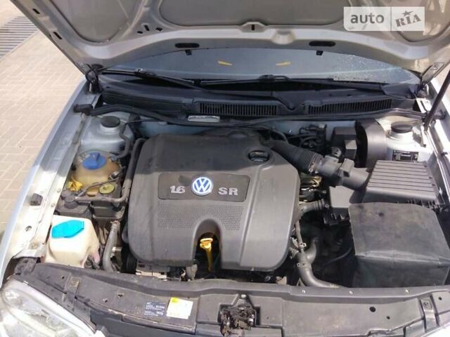 Серый Фольксваген Гольф, объемом двигателя 1.6 л и пробегом 220 тыс. км за 3650 $, фото 6 на Automoto.ua