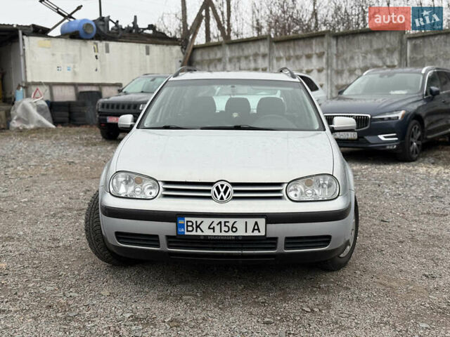 Серый Фольксваген Гольф, объемом двигателя 1.6 л и пробегом 236 тыс. км за 3750 $, фото 3 на Automoto.ua