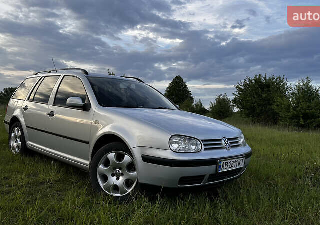 Серый Фольксваген Гольф, объемом двигателя 1.6 л и пробегом 261 тыс. км за 4100 $, фото 2 на Automoto.ua