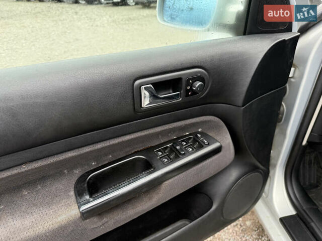 Серый Фольксваген Гольф, объемом двигателя 1.6 л и пробегом 236 тыс. км за 3750 $, фото 37 на Automoto.ua