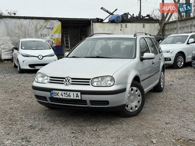 Серый Фольксваген Гольф, объемом двигателя 1.6 л и пробегом 236 тыс. км за 3750 $, фото 2 на Automoto.ua