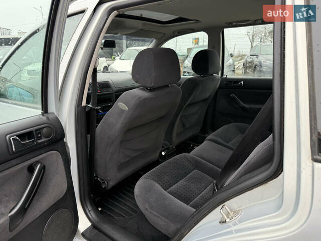 Серый Фольксваген Гольф, объемом двигателя 1.6 л и пробегом 236 тыс. км за 3750 $, фото 36 на Automoto.ua