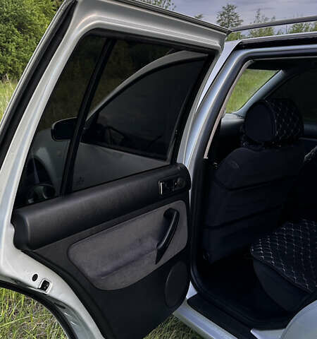 Серый Фольксваген Гольф, объемом двигателя 1.6 л и пробегом 261 тыс. км за 4100 $, фото 23 на Automoto.ua