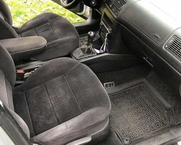 Сірий Фольксваген Гольф, об'ємом двигуна 1.6 л та пробігом 283 тис. км за 4900 $, фото 5 на Automoto.ua