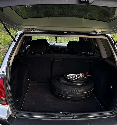 Серый Фольксваген Гольф, объемом двигателя 1.6 л и пробегом 261 тыс. км за 4100 $, фото 14 на Automoto.ua