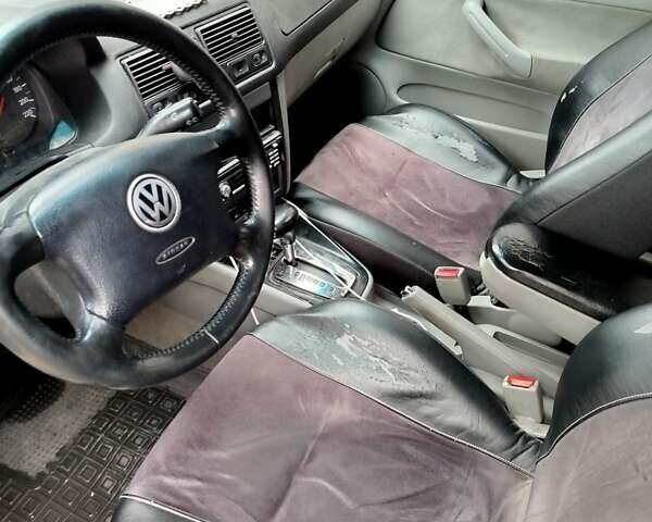 Серый Фольксваген Гольф, объемом двигателя 1.9 л и пробегом 355 тыс. км за 3600 $, фото 5 на Automoto.ua