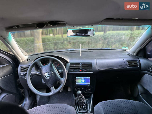 Сірий Фольксваген Гольф, об'ємом двигуна 1.6 л та пробігом 362 тис. км за 3499 $, фото 5 на Automoto.ua