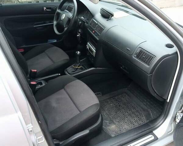 Серый Фольксваген Гольф, объемом двигателя 1.6 л и пробегом 251 тыс. км за 3899 $, фото 23 на Automoto.ua