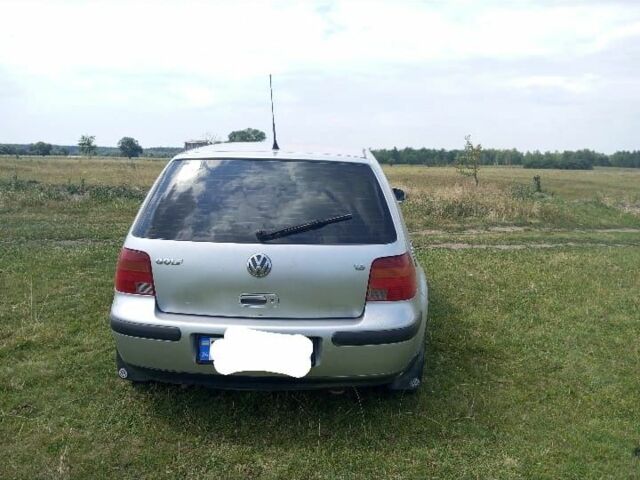 Сірий Фольксваген Гольф, об'ємом двигуна 1.6 л та пробігом 300 тис. км за 4000 $, фото 2 на Automoto.ua