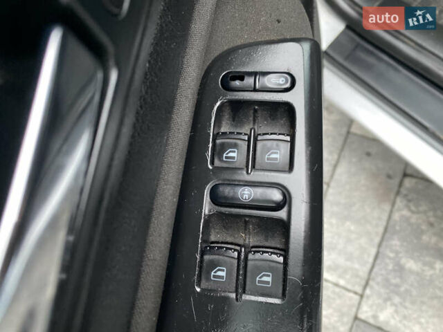 Сірий Фольксваген Гольф, об'ємом двигуна 1.6 л та пробігом 278 тис. км за 2999 $, фото 6 на Automoto.ua