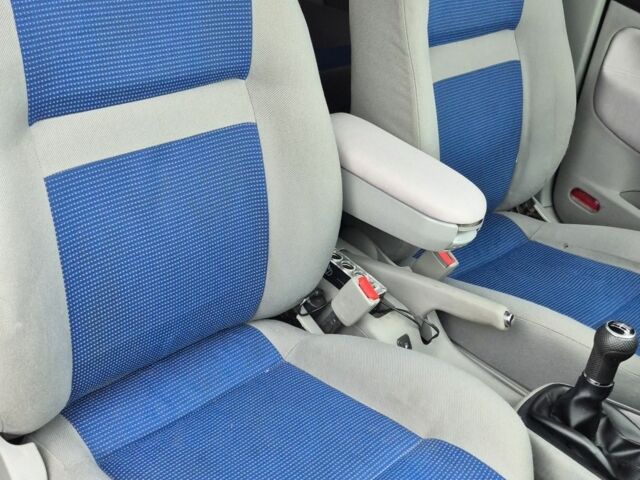 Сірий Фольксваген Гольф, об'ємом двигуна 1.9 л та пробігом 257 тис. км за 4000 $, фото 14 на Automoto.ua