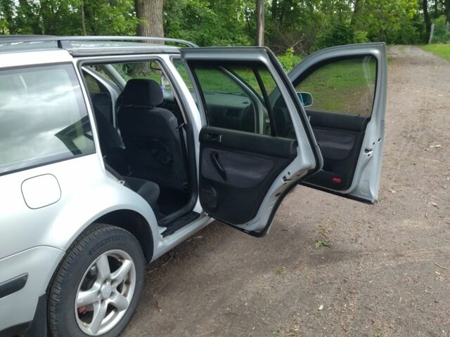 Сірий Фольксваген Гольф, об'ємом двигуна 1.4 л та пробігом 330 тис. км за 3500 $, фото 10 на Automoto.ua