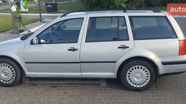 Сірий Фольксваген Гольф, об'ємом двигуна 1.39 л та пробігом 250 тис. км за 3300 $, фото 2 на Automoto.ua