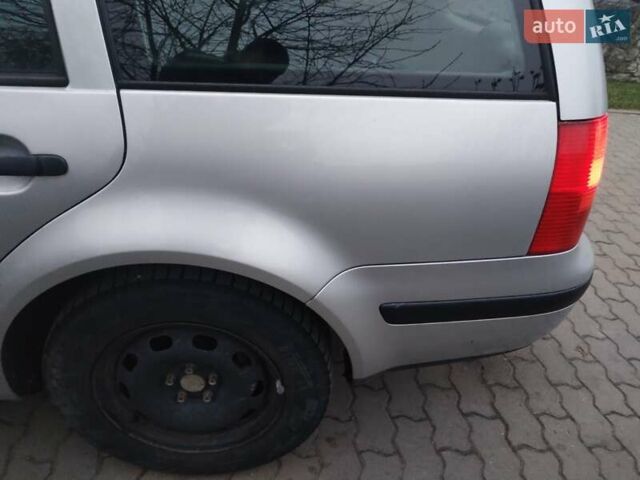 Серый Фольксваген Гольф, объемом двигателя 1.6 л и пробегом 260 тыс. км за 3950 $, фото 11 на Automoto.ua