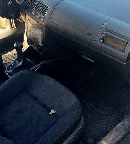 Серый Фольксваген Гольф, объемом двигателя 1.4 л и пробегом 0 тыс. км за 4000 $, фото 6 на Automoto.ua