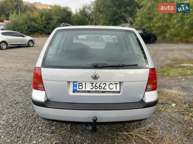 Серый Фольксваген Гольф, объемом двигателя 1.6 л и пробегом 290 тыс. км за 3600 $, фото 5 на Automoto.ua