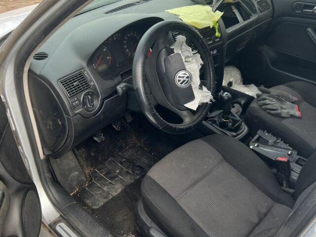 Сірий Фольксваген Гольф, об'ємом двигуна 1.9 л та пробігом 260 тис. км за 1800 $, фото 6 на Automoto.ua