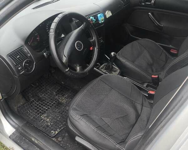 Серый Фольксваген Гольф, объемом двигателя 1.6 л и пробегом 259 тыс. км за 2800 $, фото 6 на Automoto.ua