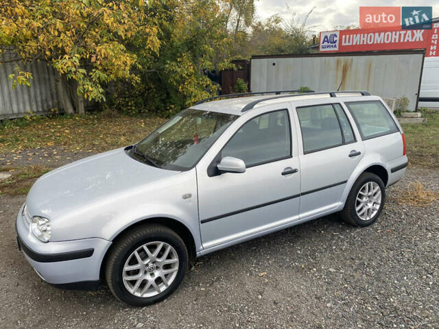 Серый Фольксваген Гольф, объемом двигателя 1.6 л и пробегом 290 тыс. км за 3600 $, фото 4 на Automoto.ua