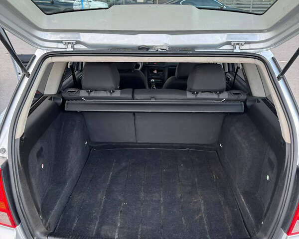 Серый Фольксваген Гольф, объемом двигателя 1.6 л и пробегом 265 тыс. км за 5300 $, фото 45 на Automoto.ua