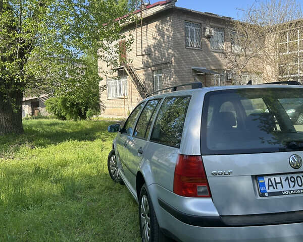 Сірий Фольксваген Гольф, об'ємом двигуна 1.39 л та пробігом 230 тис. км за 3900 $, фото 5 на Automoto.ua