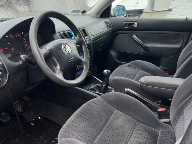 Серый Фольксваген Гольф, объемом двигателя 1.9 л и пробегом 256 тыс. км за 1850 $, фото 5 на Automoto.ua