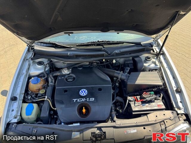 Серый Фольксваген Гольф, объемом двигателя 1.9 л и пробегом 277 тыс. км за 4900 $, фото 10 на Automoto.ua