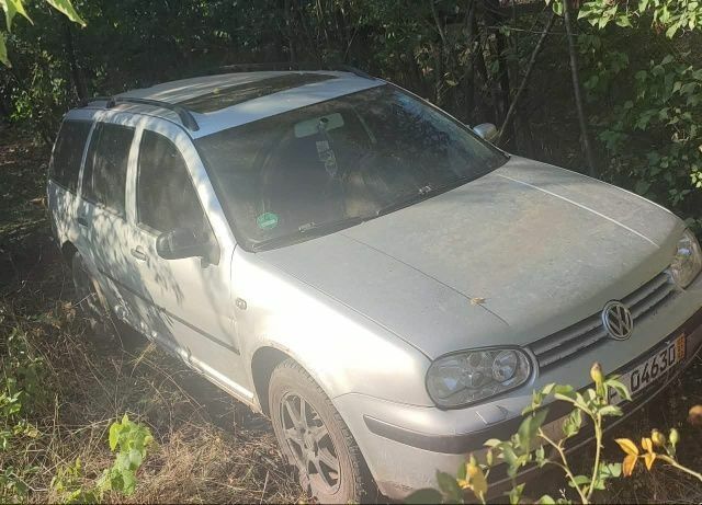 Серый Фольксваген Гольф, объемом двигателя 0 л и пробегом 200 тыс. км за 2321 $, фото 1 на Automoto.ua