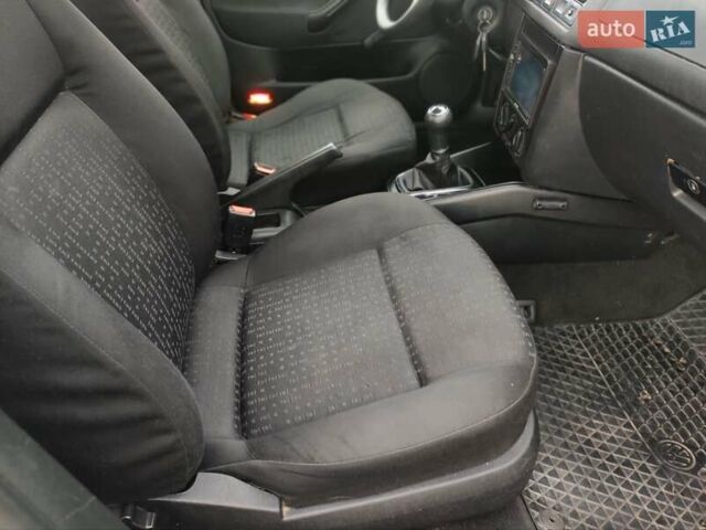 Серый Фольксваген Гольф, объемом двигателя 1.39 л и пробегом 308 тыс. км за 2900 $, фото 35 на Automoto.ua